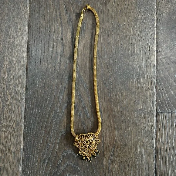 NWOT - Gold plated necklace, earrings and key chain - Picture 3 of 8